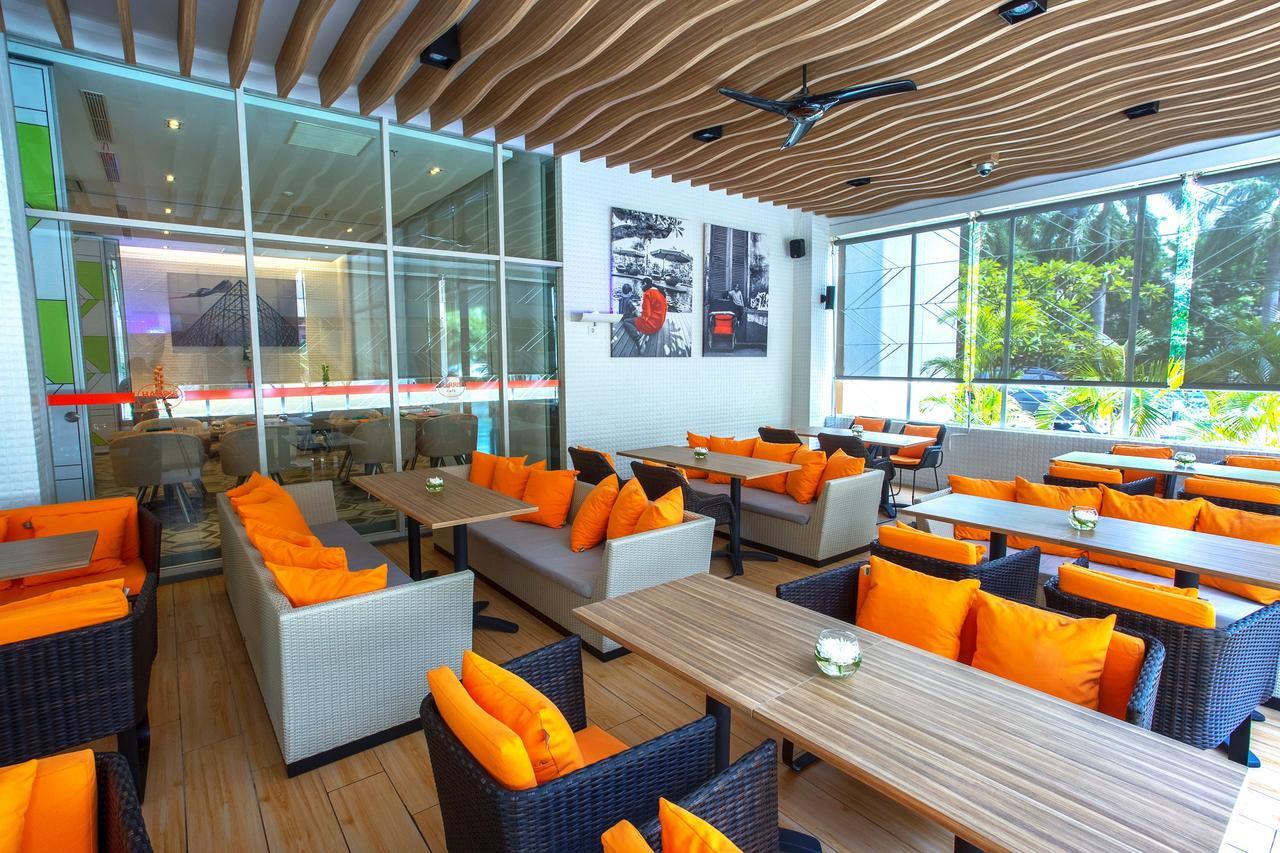 Harris Hotel And Conventions Kelapa Gading Jakarta Exteriör bild