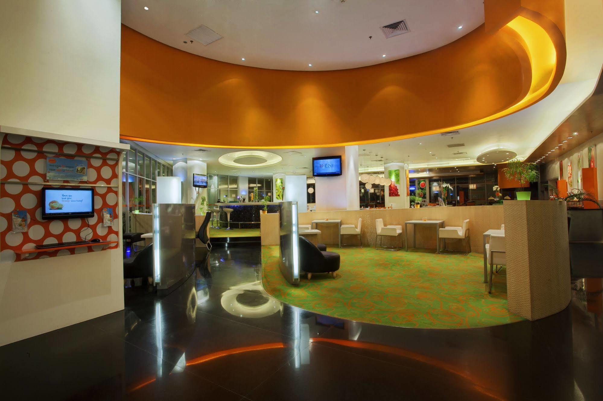 Harris Hotel And Conventions Kelapa Gading Jakarta Exteriör bild